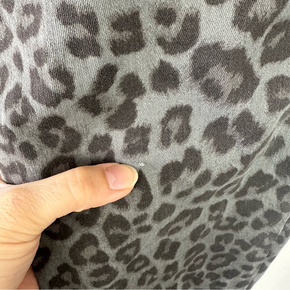 Good American Good Legs Animal Print Jeans - Picture 7 of 10